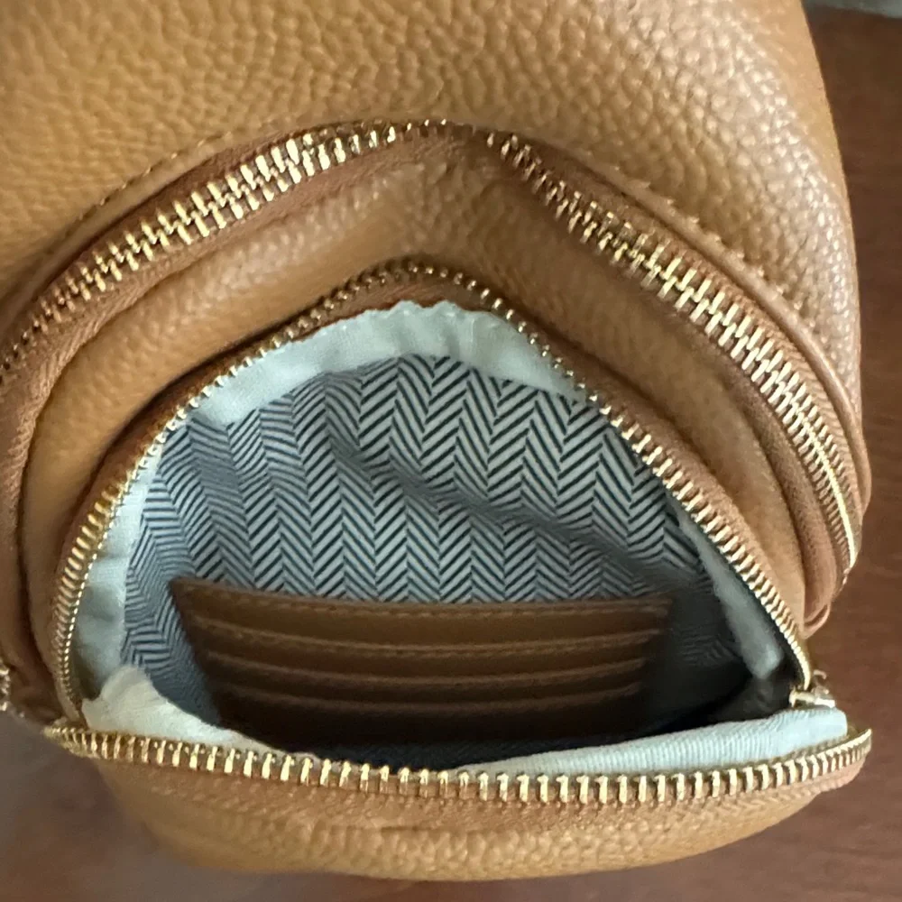 ah-dorned Women's Tan Crossbody Sling Bag Crossbody with Patterned Strap EUC - Picture 4 of 15